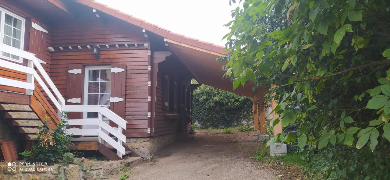 Logement Independant Attenant A Une Maison Dans Grand Jardin Acomodação com café da manhã Retournac Exterior foto